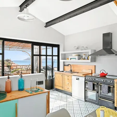Chic - Terrace With Sea View, Beaches Gasthof Le Pradet